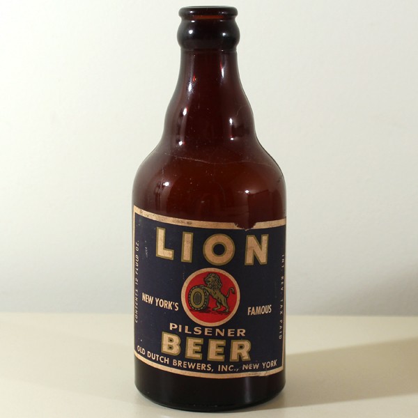 Lion Pilsener Beer (Old Dutch) Steinie Beer